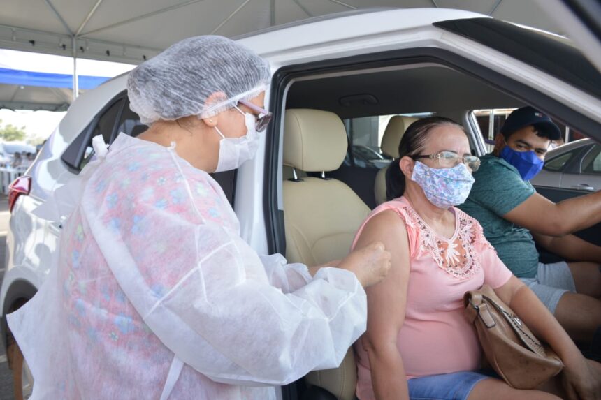 Aparecida inicia vacinação contra covid-19 para pessoas com 59 anos nesta segunda-feira
