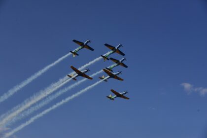 Esquadrilha da Fumaça encanta 50 mil pessoas em Aparecida