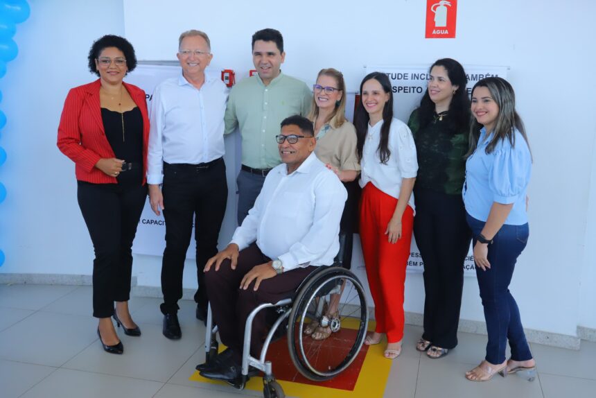 Aparecida realiza capacitação para atendimento a pessoas com deficiência