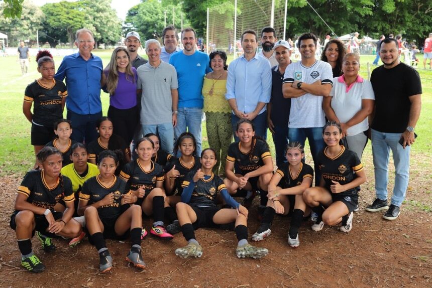 Aparecida sedia maior campeonato de futebol infantil do mundo