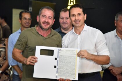 Prefeitura de Aparecida inicia programa de regularização fundiária com entrega de escrituras