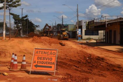 Avenida das Nações recebe desvios para construção de trincheira e novo Eixo Viário