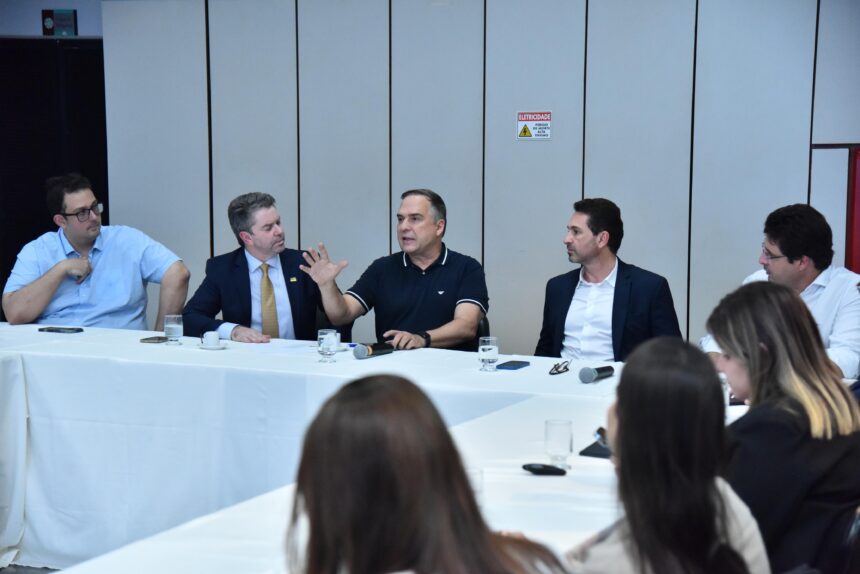 Prefeituras de Aparecida e Goiânia discutem parcerias para saúde na região metropolitana