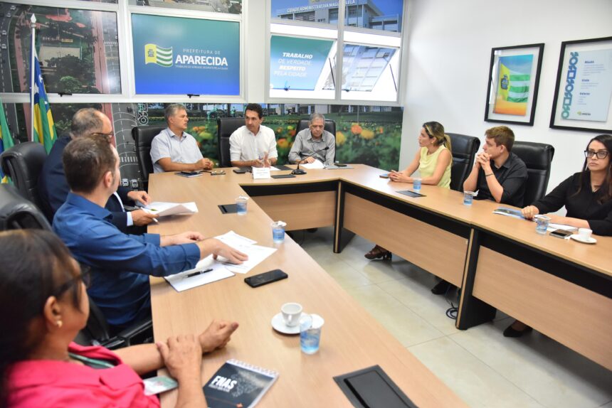 Aparecida, Estado e Adial lançam programa de encaminhamento para empregos