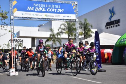 Prefeitura de Aparecida promove passeio ciclístico para inclusão de ciclistas com deficiência visual