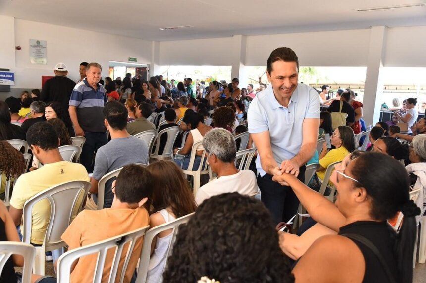 Prefeito Vilela entrega reforma do CEU das Artes em mutirão com 5 mil atendimentos