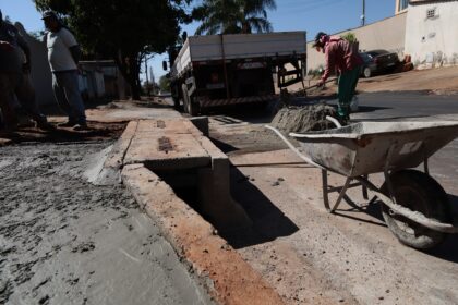 Prefeitura de Aparecida realiza obras para prevenir alagamentos durante chuvas