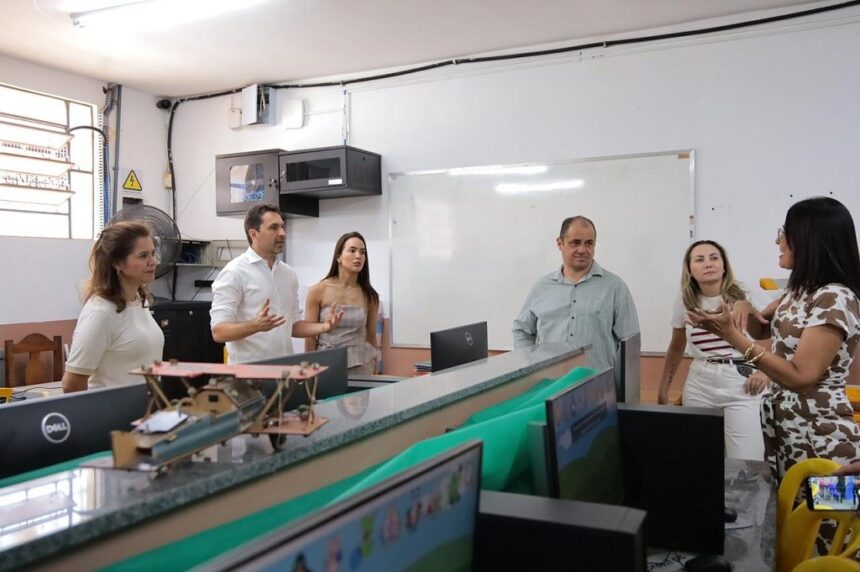 Prefeito Vilela garante reforma da Escola Guiomar Rosa antes do ano letivo de 2026