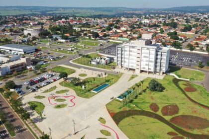 Prefeitura de Aparecida paga 14 folhas salariais em 2025