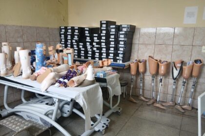 Prefeitura de Aparecida entrega 284 órteses e próteses a pacientes até amanhã