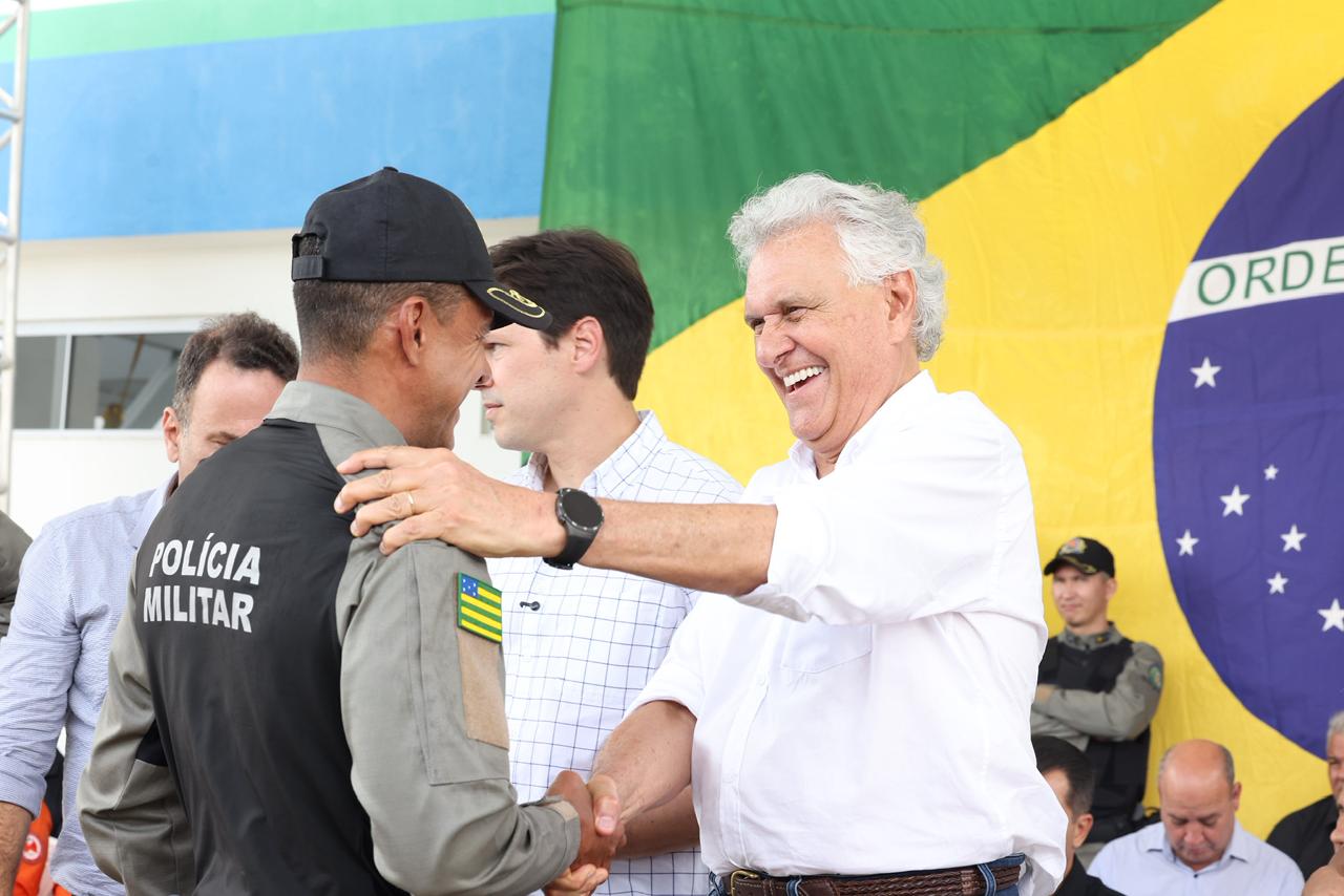 Caiado e Daniel entregam novo Batalhão da Polícia Militar em Posse