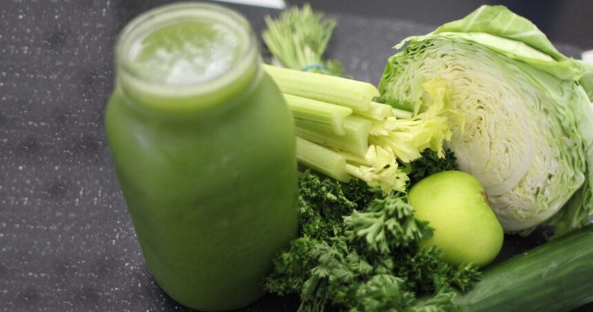 Dietas detox não têm comprovação científica, alerta especialista da USP