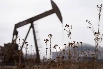 AIE libera 400 milhões de barris de petróleo em resposta à guerra no Irã