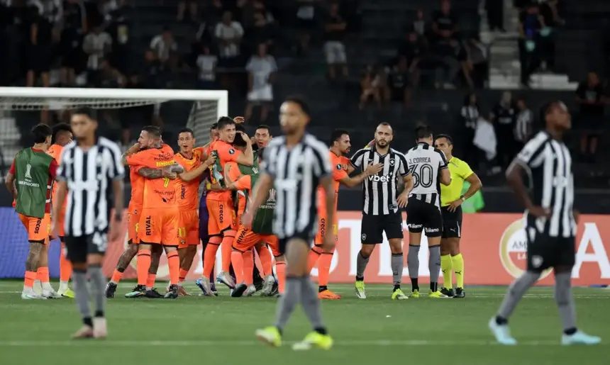 Botafogo é derrotado pelo Barcelona e é eliminado da Libertadores