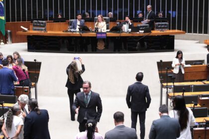 Câmara aprova Dia Nacional das Mulheres na Construção Civil