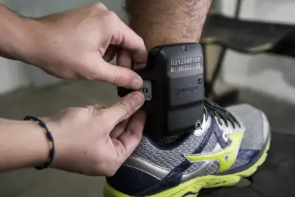 Câmara aprova uso obrigatório de tornozeleira por agressores de mulheres