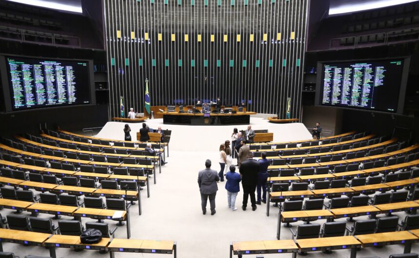Câmara dos Deputados analisa pedidos de urgência para projetos de lei