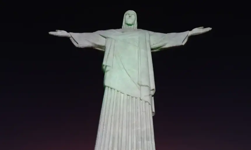 Campanha “Feminicídio Nunca Mais” é lançada no Brasil com iluminação do Cristo Redentor