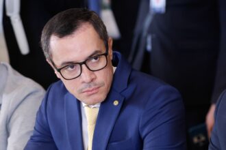 Comissão aprova prazo de 60 dias para tratamento de autismo no SUS e planos de saúde