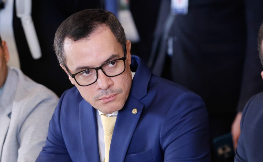 Comissão aprova prazo de 60 dias para tratamento de autismo no SUS e planos de saúde