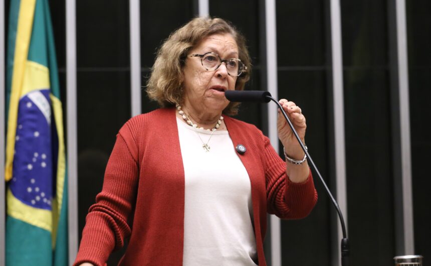 Comissão aprova projeto para registro civil em hospitais que realizam partos