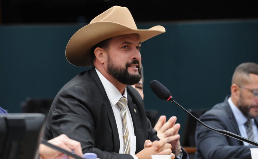 Comissão aprova reserva de 30% de fretes da União para caminhoneiros autônomos