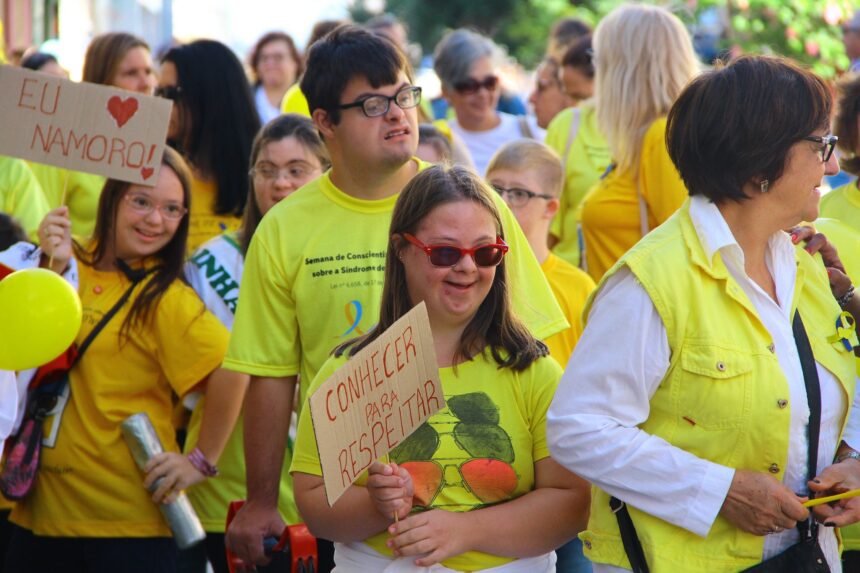 Comissão debate direitos das pessoas com síndrome de Down em audiência pública
