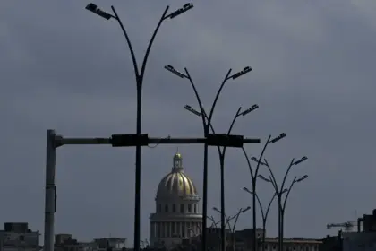 Cuba completa três meses sem receber combustível devido ao bloqueio dos EUA