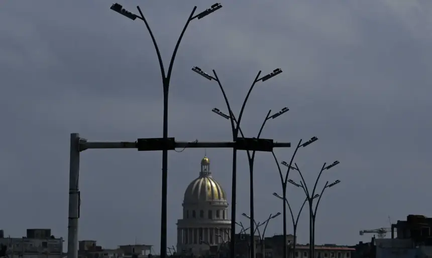 Cuba completa três meses sem receber combustível devido ao bloqueio dos EUA