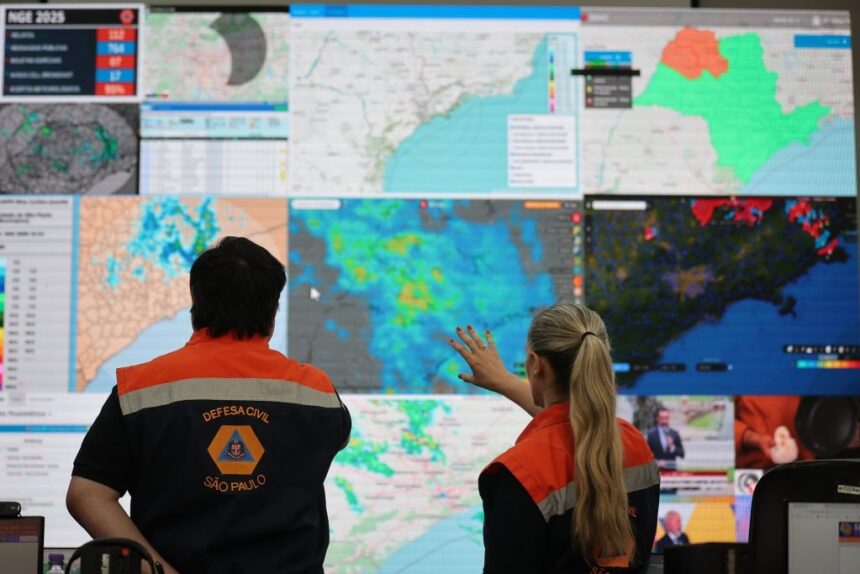 Defesa Civil alerta para chuvas intensas no litoral paulista nesta quinta-feira (12)