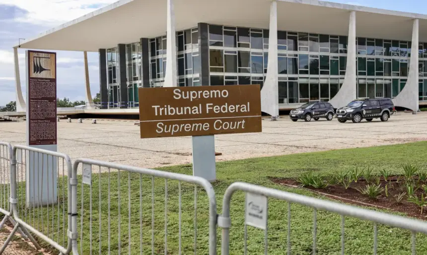 Defesa de Daniel Vorcaro solicita investigação sobre vazamento de mensagens