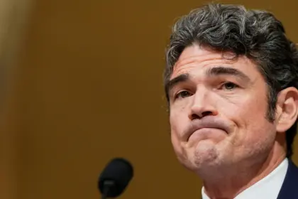 Diretor do antiterrorismo dos EUA renuncia e critica guerra no Irã