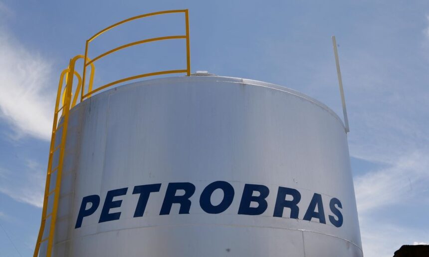 Distribuidoras solicitam aumento na importação de diesel pela Petrobras