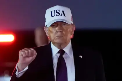 Dólar fecha a R$ 5,16 após declarações de Trump sobre guerra no Oriente Médio