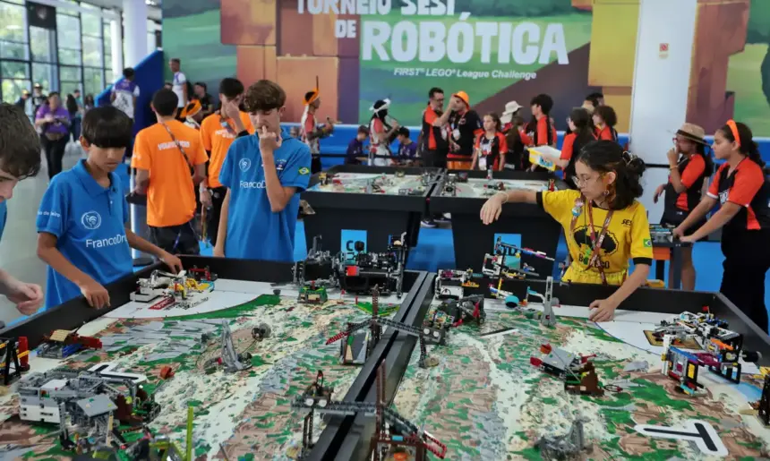 Festival SESI de Educação inicia campeonato de robótica em São Paulo