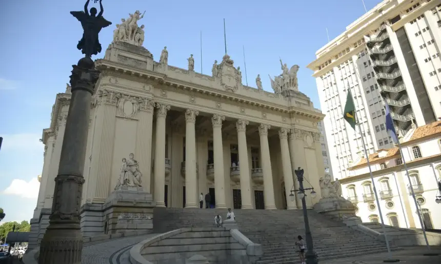 Fux suspende trechos da lei da Alerj sobre eleição indireta no Rio