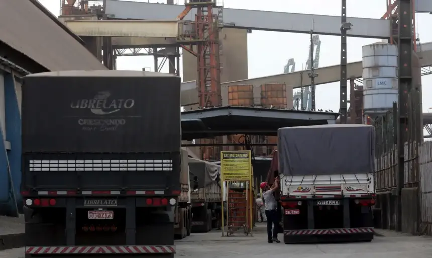 Governo propõe zerar ICMS do diesel importado para conter preços