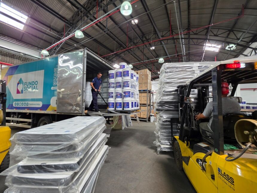 Governo de São Paulo envia nova remessa de ajuda humanitária a Peruíbe