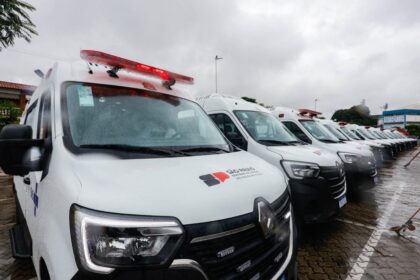 Governo de SP entrega 23 ambulâncias e vans para atendimento em Bauru