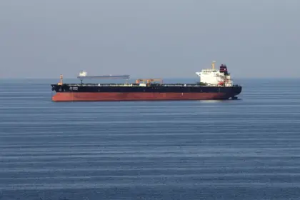 Impacto da guerra no Oriente Médio pode atrasar alta dos combustíveis no Brasil