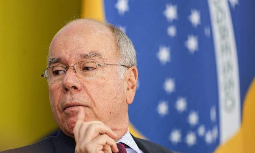 Mauro Vieira critica visita de assessor de Trump a Bolsonaro como ingerência