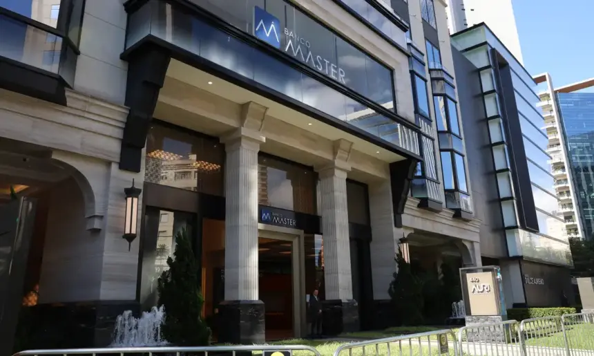 Mendonça desobriga ex-sócio do Banco Master de depor na CPMI do INSS