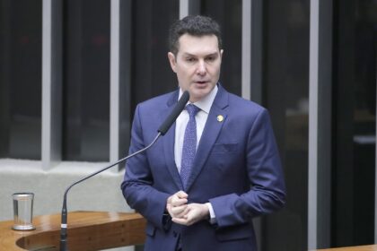 Ministro das Cidades apresenta metas e prioridades para 2026 na Câmara