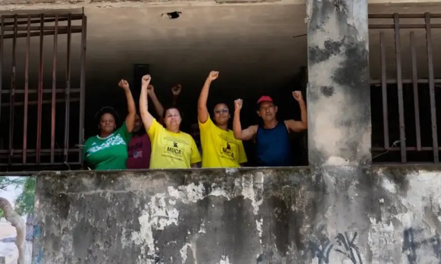 MPF propõe que prédio abandonado do INSS no Rio vire moradia popular