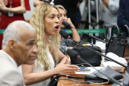 MPF solicita condenação de Ratinho e SBT por declarações contra Erika Hilton
