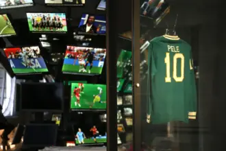 Museu do Futebol lança audioguia em formato de programa de rádio
