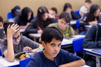 Notas do Saresp garantem acesso a aulas de inglês do Prontos pro Mundo