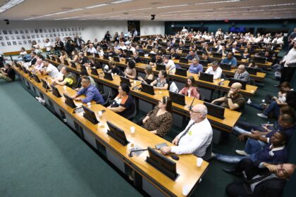 Nova política de CNH amplia acesso e reduz custos, diz secretário