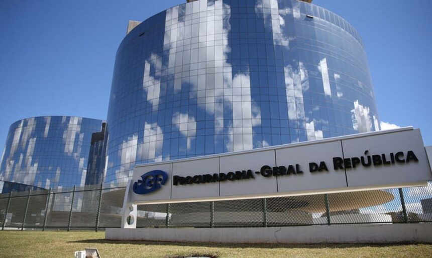 PGR defende norma do CFM que proíbe assistolia fetal