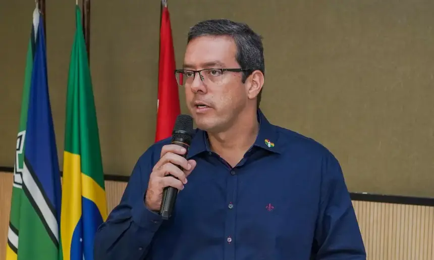 Prefeito de Macapá, Dr. Furlan, renuncia após afastamento pelo STF